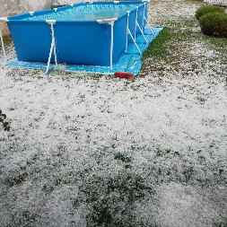 ZABELELO SE KAO USRED ZIME Nevreme napravilo HAOS u Topoli i Aranđelovcu, grad, jaka kiša i vetar OKOVALI Srbiju! (FOTO)