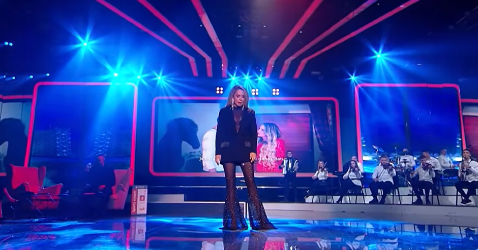 "DO JUČE STE PEVALI ZA 50 EVRA" Pevačica raskrinkala kolege, ovim će ih totalno dokrajčiti!