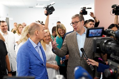 VUČIĆ OBJAVIO FOTOGRAFIJE NOVOG ZDRAVSTVENOG CENTRA "Ponosan sam na činjenicu da smo ovu bolnicu uradili za četiri meseca!"