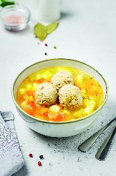 PILEĆA ČORBA SA NJOKAMA Ukućani će stajati u redu za još