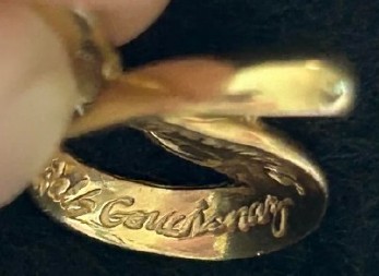 KUPILA POLOVNI PRIVEZAK ZA 100 DINARA, A ONDA JE USLEDIO ŠOK Nije imala pojma šta drži u rukama, zanemela kad je shvatila koliko stvarno vredi!