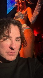 ''ĆERKA ME JE PITALA ŠTO SE NISAM VRATIO U LAZU'' Snimak Željka Mitrovića postao viralan, svi komentarišu, uključila se i njegova Milica (VIDEO)