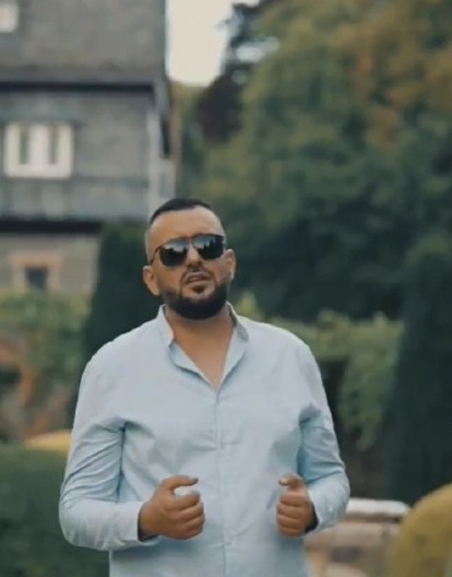 "TUŽAN JE DANAS MOJ GRAD..." Naš pevač slomljen zbog ubistva dečaka u Novom Pazaru, oglasio se bolnom porukom