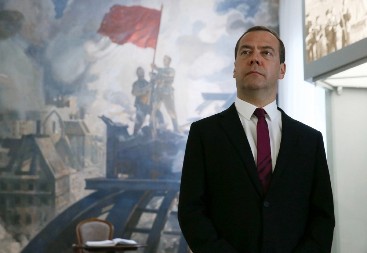 "OTVORIO GA KAO KONZERVU" Kako je Medvedev izveo Trampa iz takta