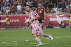 ČINE SVE DA OSTANE Inter ponudio unikatan ugovor Mesiju