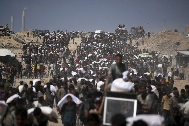 DRAMA U VAZDUHU! Avioni nad Gazom bacaju pakete, Izrael se brani od teških optužbi!