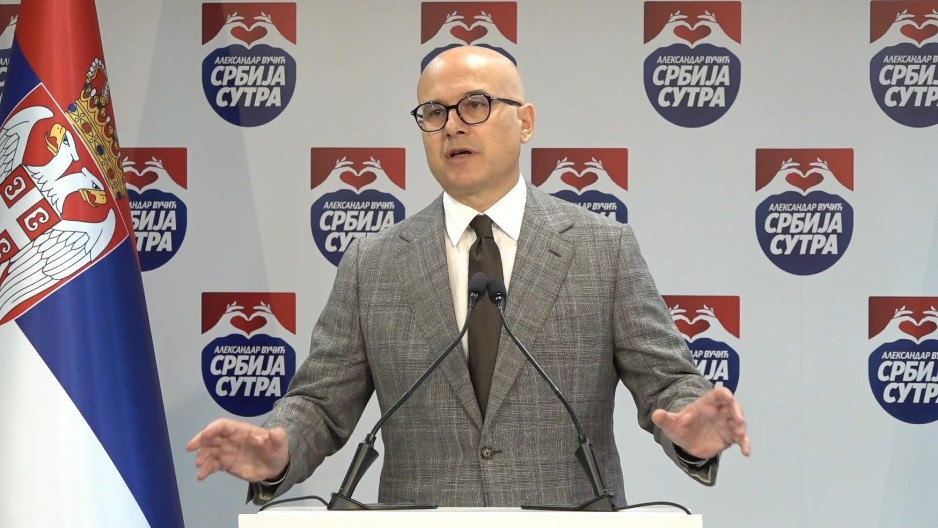 VUČEVIĆ O NAPADU NA VUČIĆA Opet su odapete šovinističke strele od strane malicioznih ekstremista poput Heleza