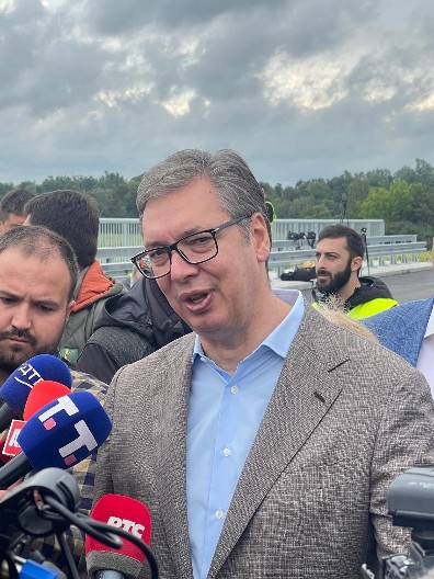 "ČOVEK OTIŠAO DA SE BRČKA NA SARDINIJU, U UŽASNOM I LOŠEM VUČIĆEVOM REŽIMU" Predsednik najavio: Vreme odgovornosti dolazi! (VIDEO)