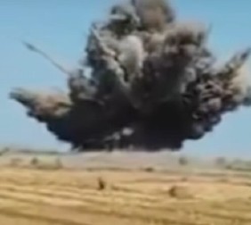 UNIŠTEN RUSKI AVION Putin na nogama!