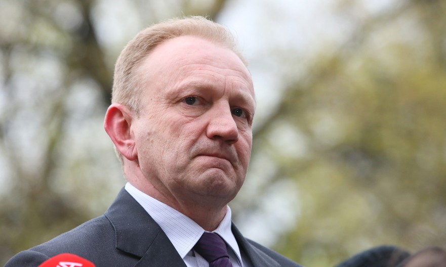 BLOKADERSKI JURIŠ NA FOTELJE! BUKTI RAT IZMEĐU EKO STRAŽE I ĐILASOVACA, PALE SU I SUDSKE TUŽBE! "Tuži Dragane lično, kreni frontalno, nemoj da si kukavica"