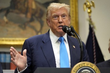 TRAMP SE HITNO OGLASIO NA INSTAGRAMU Poslao poruku svim Amerikancima (FOTO)