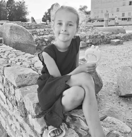 SRBIJA PLAČE, PREMINULA MALA SIMEONA (9), ĆERKA SVEŠTENIKA: "Jedan nam je anđeo učinio čast da provede malo, premalo, vremena sa nama"