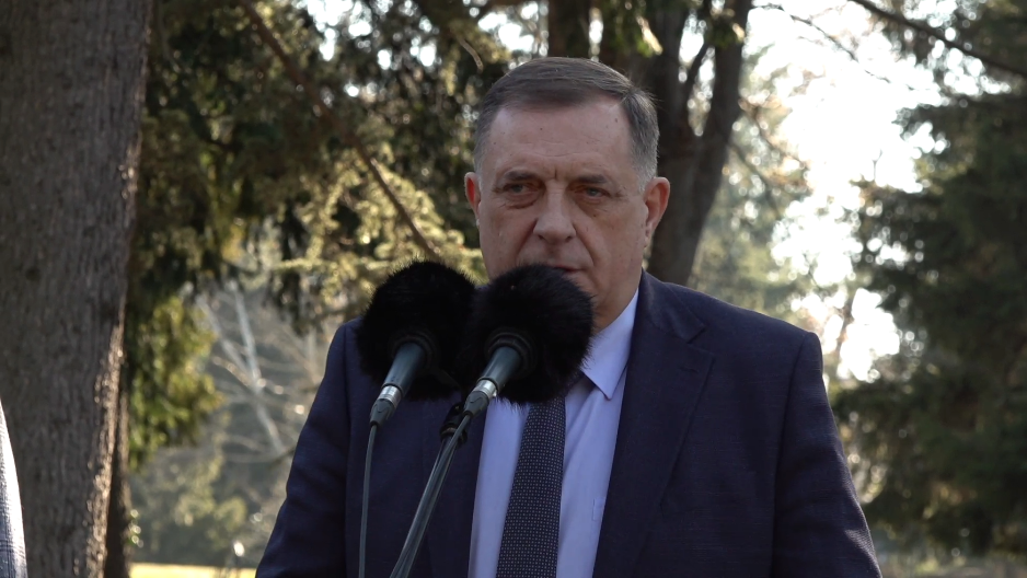"ULAZIMO U SERIJU REFERENDUMA" Dodik: Prvo jedno veliko "NE", a onda možda sa velikim "DA"