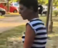 SRAMOTA! BLOKADERKA SA RTV-a PLJUJE MOMKA KOJI CRTA SRPSKU TROBOJKU: Nije preporučljivo za one sa slabim želucem (VIDEO)