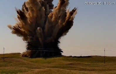 MASAKR U UKRAJINSKOJ BAZI! Kasetna municija pogodila vojnike dok su bežali u sklonište