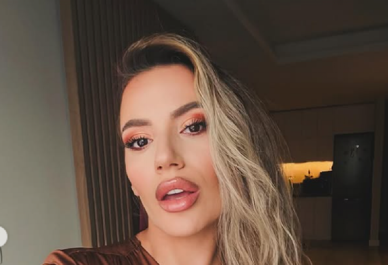 "LJUDI MISLE DA SAM POREMEĆENA" Žena Kristijana Golubovića izašla ovako na ulicu, prolaznici u neverici! (FOTO)