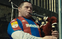 "GROBARI" ĆE OVO POSEBNO PAMTITI Škot zasvirao gajde u dresu Partizana i oduševio crno-bele navijače (VIDEO)