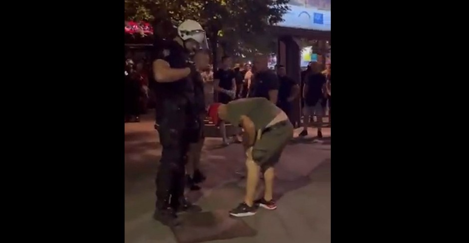 "MEDO JE TAMO!" Branko Babić objavio hit snimak, blokader se pravi da je povređen, drugi beži ko zec! (VIDEO)