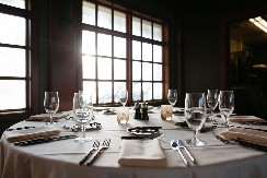 MASOVNO TROVANJE TURISTA U HOTELU Pokrenut krivični postupak