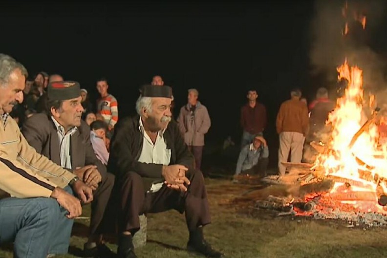 VIC DANA Za vreme drugog svetskog rata teraju Švabe grupu Crnogoraca...