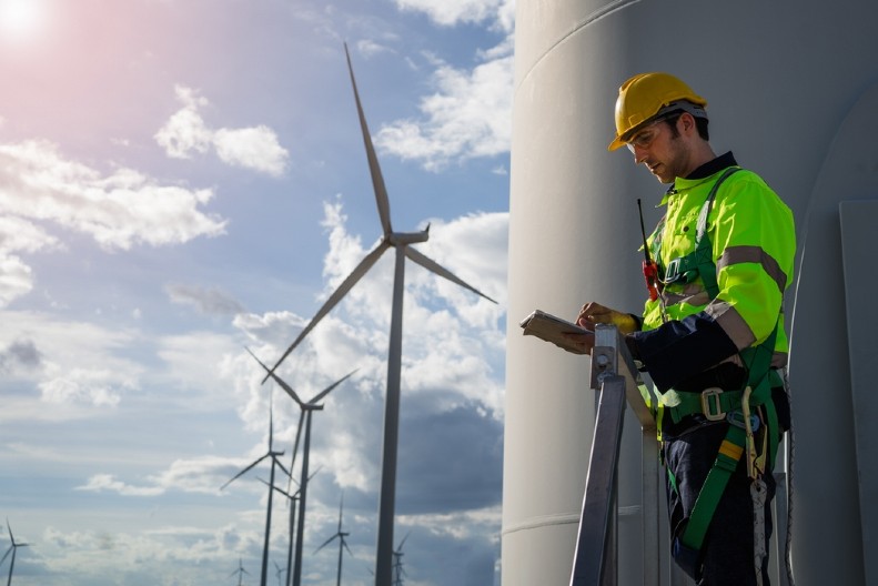PODIGNUTA NAJVEĆA VETROTURBINA NA SVETU Može da snabdeva električnom energijom 55.000 domaćinstava