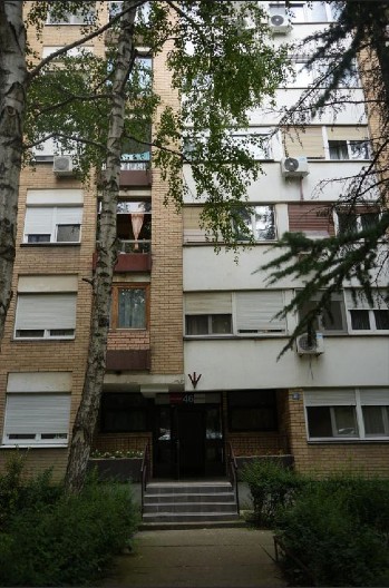 TRAGEDIJA U MAJDANPEKU Penzioner pao sa terase, stradao na licu mesta