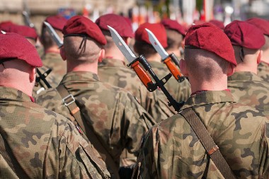 ALARM NA ISTOKU! Poljska i NATO šalju desetine hiljada vojnika prema Rusiji