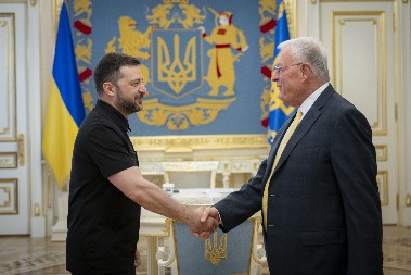 NEVEROVATNA PONUDA ZELENSKOG AMERIČKOM GENERALU: Stan, državljanstvo i mir u zamenu za prestanak borbi!