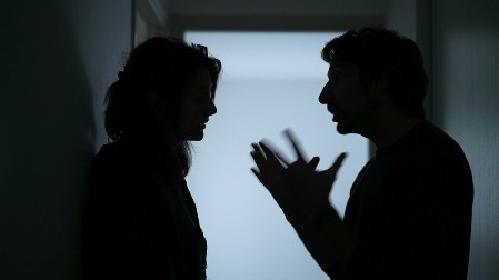 UŽAS U BUJANOVCU Pretukao ženu jer nije otišla da kupi KISELO MLEKO