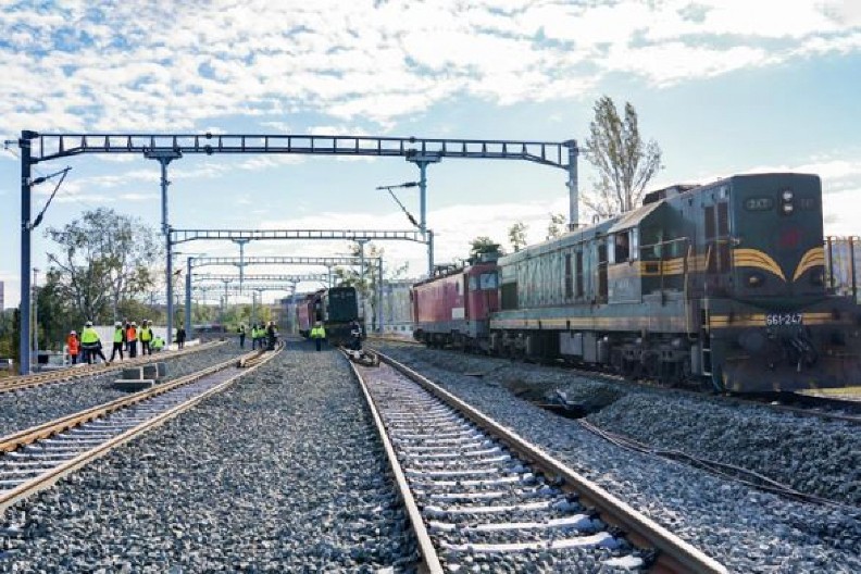 JEZIVA NESREĆA U SMEDEREVU Sudarili se voz i kombi