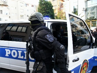 AKO POZOVETE POLICIJU BEZ RAZLOGA PLAĆATE KAZNU? U jednom slučaju u ovoj zemlji možete završiti i iza rešetaka