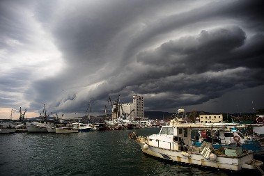 SPREMITE SE ZA PLJUSKOVE SA GRMLJAVINOM Hitno se oglasio RHMZ: Ovi delovi Srbije prvi na udaru (FOTO)