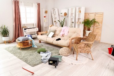 KUĆA VAM JE PUNA NEGATIVNE ENERGIJE? Ovi predmeti u vašem domu vam uništavaju sreću – bacite ih dok nije kasno!