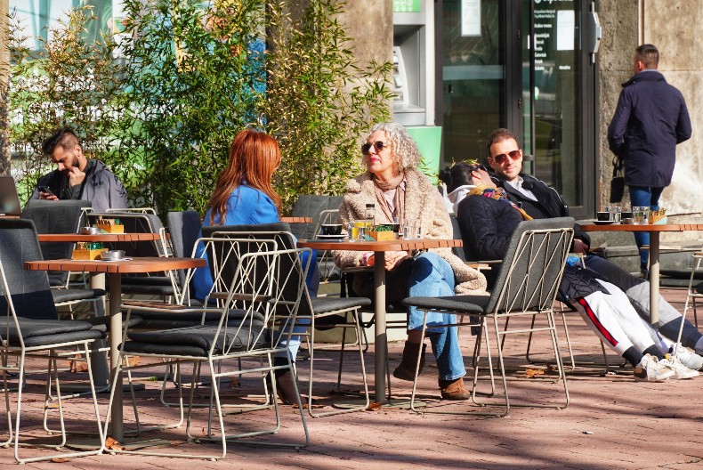 SVEŽE JUTRO, A ONDA... Evo šta nas čeka s vremenom danas! USKORO HLADAN TUŠ