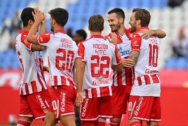 POTEZ VREDAN DIVLJENJA Fudbaleri Zvezde se odrekli premija za derbi, razlog za to će vas oduševiti