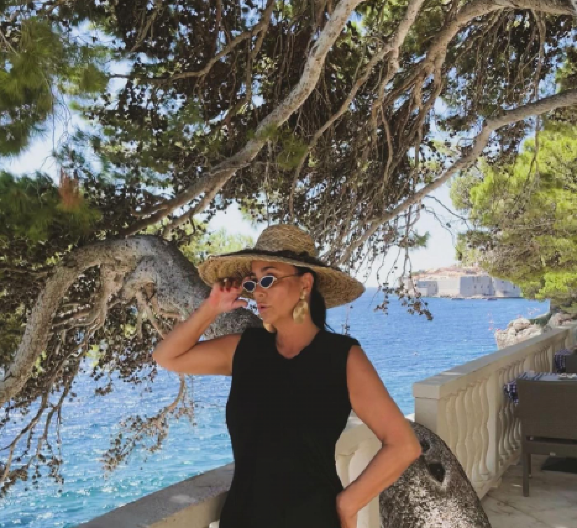 PEVAČICA (64) PRIZNALA DA JE BILA INTIMNA SA ŽENOM Ispričala sve do detalja: "Nikad nisam bila zaljubljena, ali sam imala prelepa iskustva"