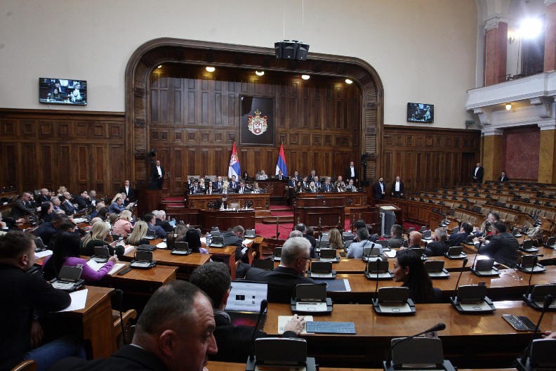 NOVI ZAKON O LEGALIZACIJI SUTRA NA VLADI Usvajanje po hitnom postupku!