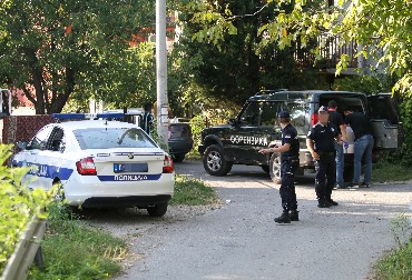 I DALJE TRAJE POTRAGA ZA UNUKOM  Supružnici pred zoru pronađeni ubijeni u svojoj porodičnoj  kući