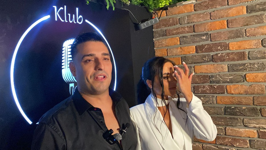 DARKO LAZIĆ ZBOG ZDRAVSTVENOG STANJA PRIMORAN NA JEDNO Majka pevača otkrila sve nakon udesa, pa pomenula snaju Kaću