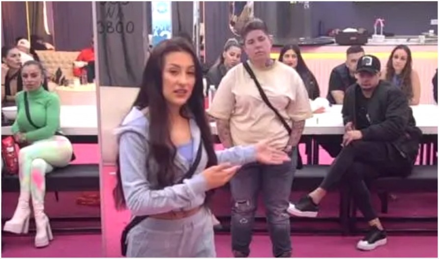 "HVALA BOGU ŠTO SAM SE IZVUKLA" Stefani razotkrila Matoru i osula palju po njoj: "Verila me je, molila i plakala"