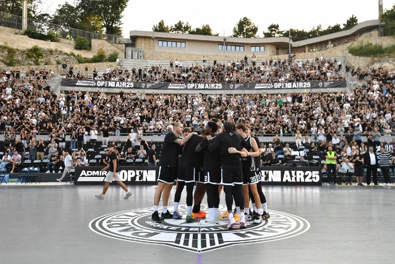 PAO POTPIS U PARTIZANU Crno-beli obavili veliki posao dan uoči starta Evrolige