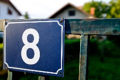 NIJE SVEJEDNO KOJI VAM JE KUĆNI BROJ Osmica simbolizuje bogatstvo, jedinica neslogu