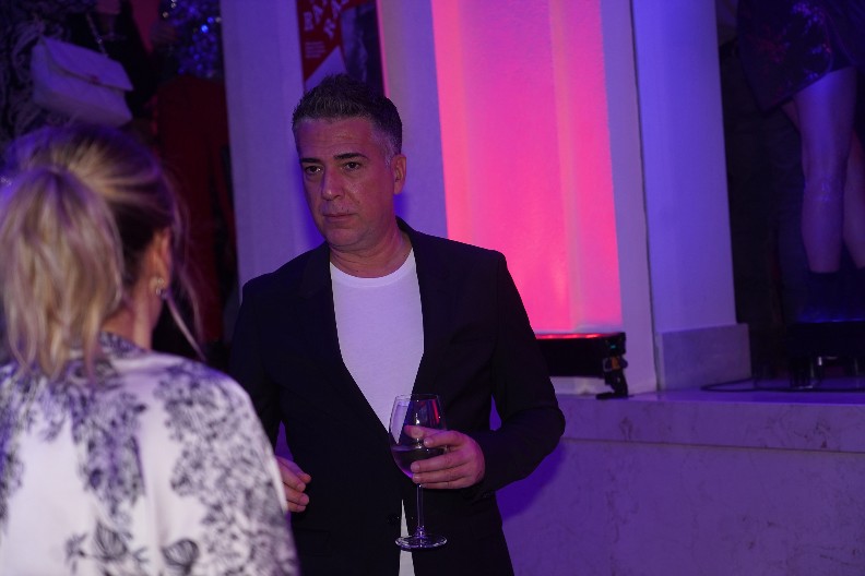 DETALJ KOJI SIGURNO NISTE ZNALI Ovaj poznati glumac je venčani kum Željka Joksimovića!