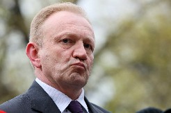 ĐILASOVA OPOZICIJA JE FUJ! Pogledajte kako su studenti-blokaderi ponizili lidera Stranke slobode i pravde