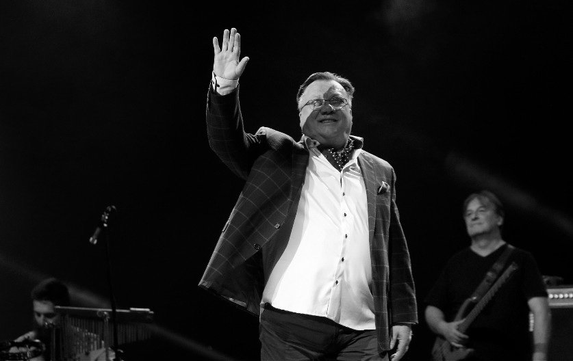 TUŽNA SLIKA IZ BOLNIČKE SOBE U KOJOJ JE UMRO HALID BEŠLIĆ Evo šta se nalazilo na onkologiji, poznati lekar pokazao prizor (FOTO)