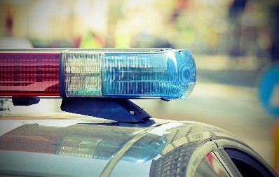 HOROR SCENA U STANU U BEZDANSKOJ ULICI Pronađena dva mrtva tela, muškarca i žene! Zna se šta je uzrok smrti?