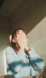 TRUDNA DRAGANA MIĆALOVIĆ Glumica fotografijom iznenadila naciju, pokazala koliko joj trudnoća lepo stoji (FOTO)