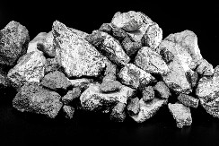 Srebro obara rekorde – cena skočila na 51 dolar, nadmašila vrh iz 1980.