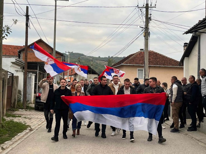 ALBANCI PUCAJU OD MUKE ZBOG SRPSKE SLOGE Veliki odziv našeg naroda na izborima na Kosovu i Metohiji!