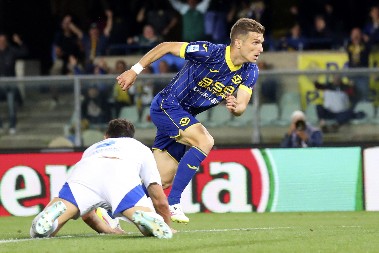 DEFINITIVNO NIŠTA OD ZVEZDE Darko Lazović ima novi klub, saigrač će mu biti bivši kapiten Srbije